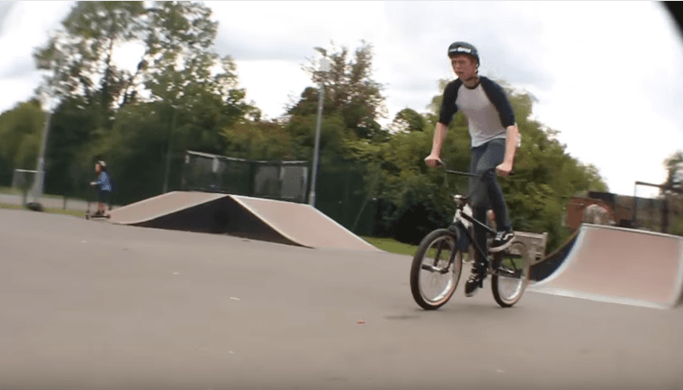 Ashtead Skatepark photo 1