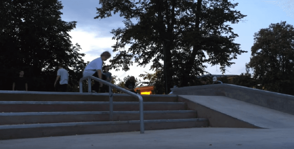 Aylesbury Vale Skatepark photo 1
