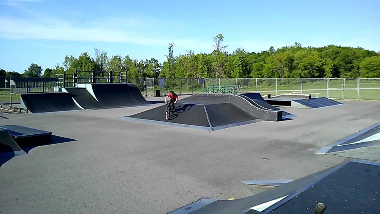 B-park Skatepark photo 1