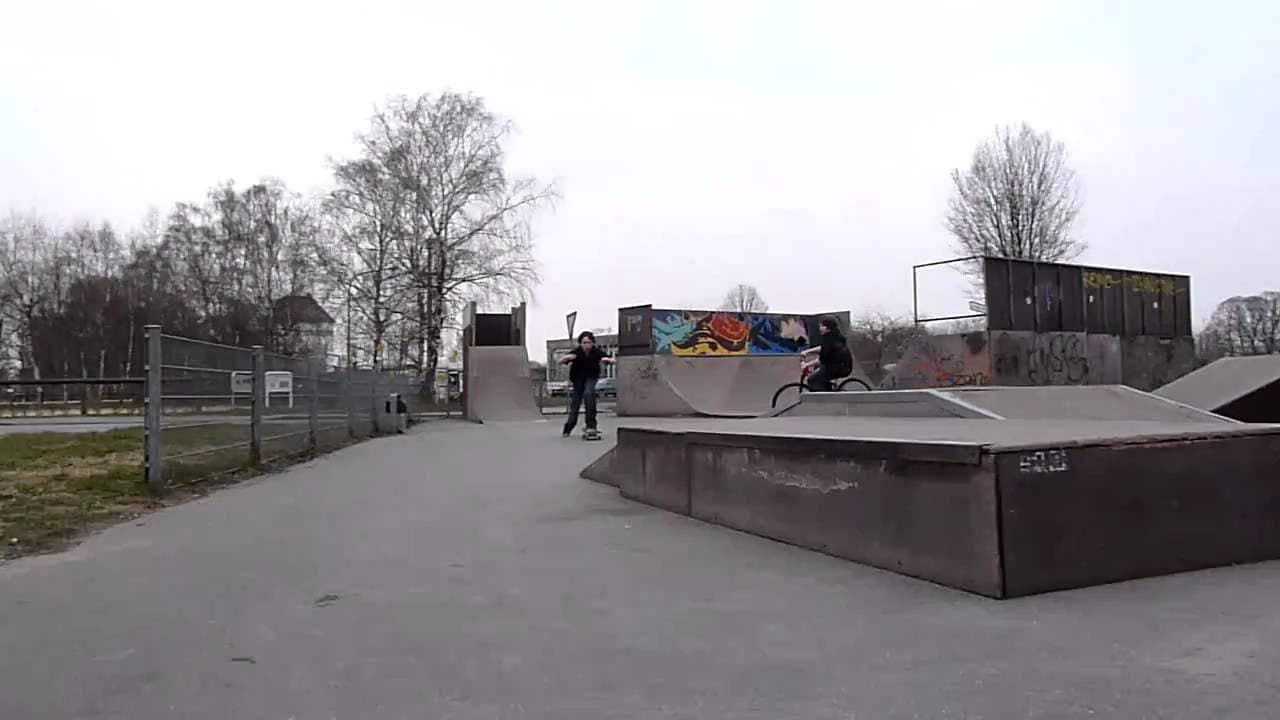 Bielefeld Jöllenbeck Skatepark photo 1