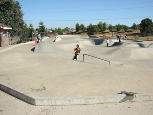 Cameron Park Skatepark photo 1