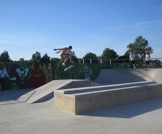 Corsham Skatepark - Corsham photo 1