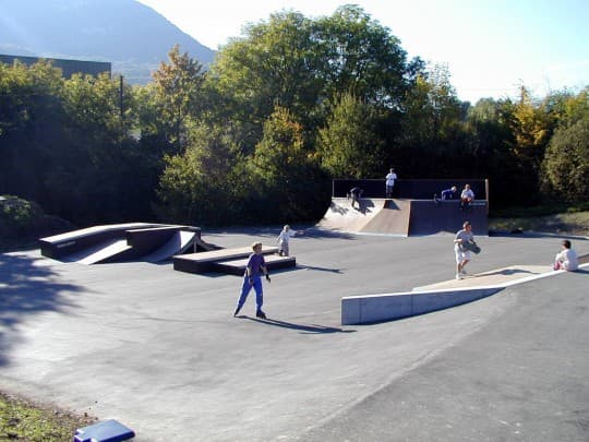 Dettingen a.d. Erms Skatepark photo 1