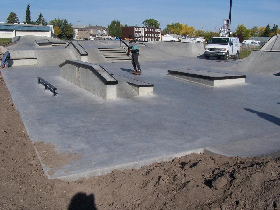 Drayton Valley Skatepark photo 1