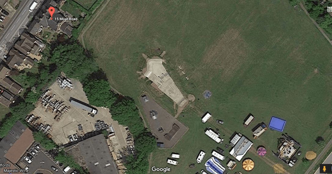 East Grinstead Skatepark photo 1