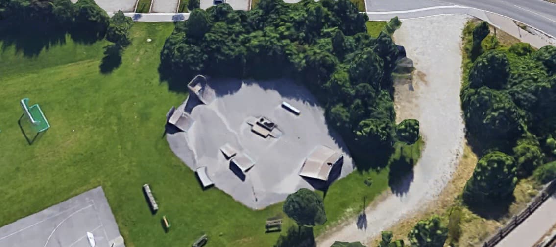 Gernlinden Skatepark photo 1