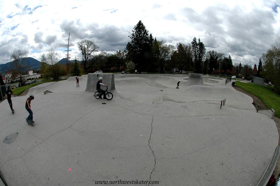 Grants Pass Skatepark photo 1