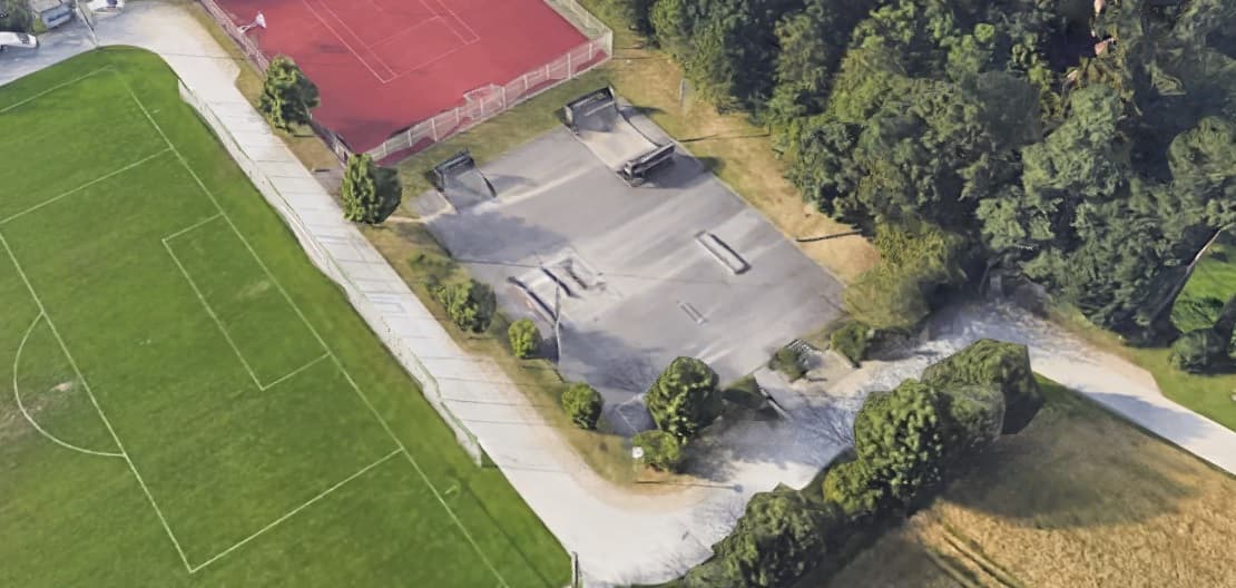 Grasbrunn Skatepark photo 1