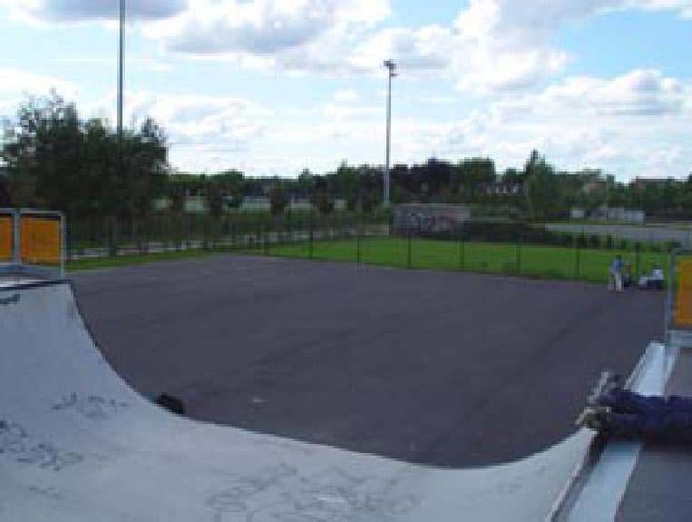 Guyancourt Skatepark photo 1
