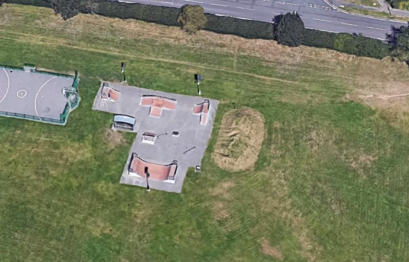 Hiltingbury Recreation Ground Skatepark photo 1