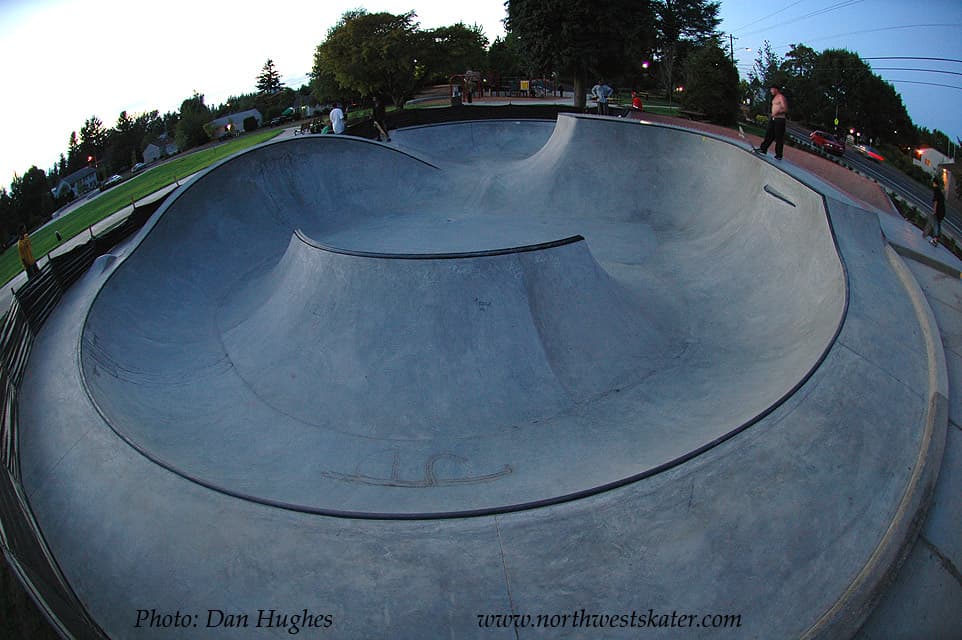 Holly Farm Skatepark photo 1