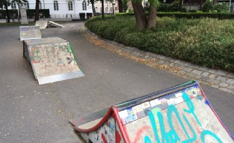 Karlsplatz Skatepark photo 1
