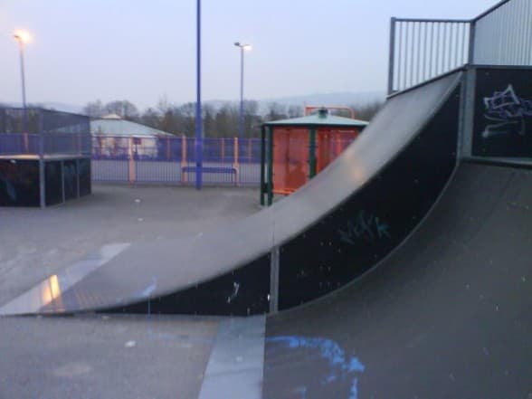 Lansbury Park Skatepark photo 1