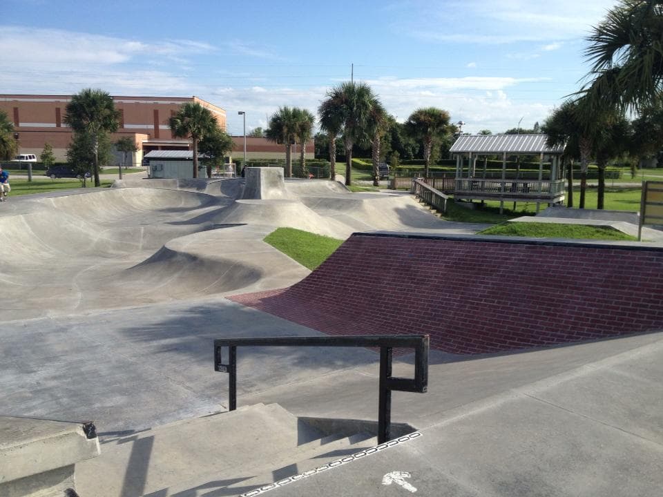 Lawnwood Skate Park photo 1