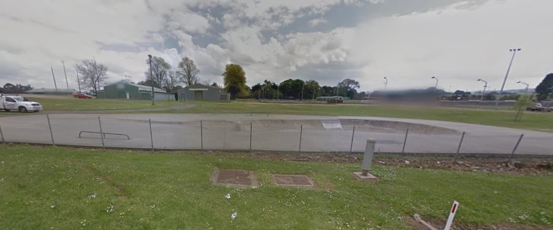 Leongatha Bowl photo 1