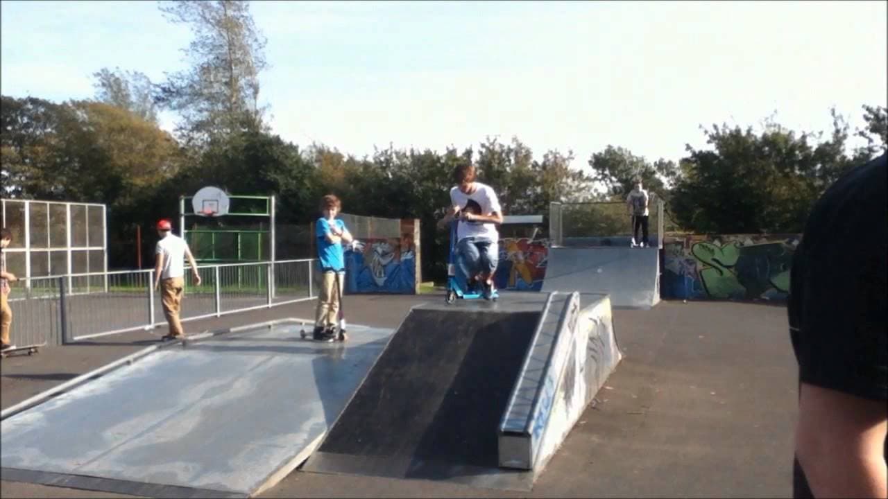 Loughor Skatepark photo 1