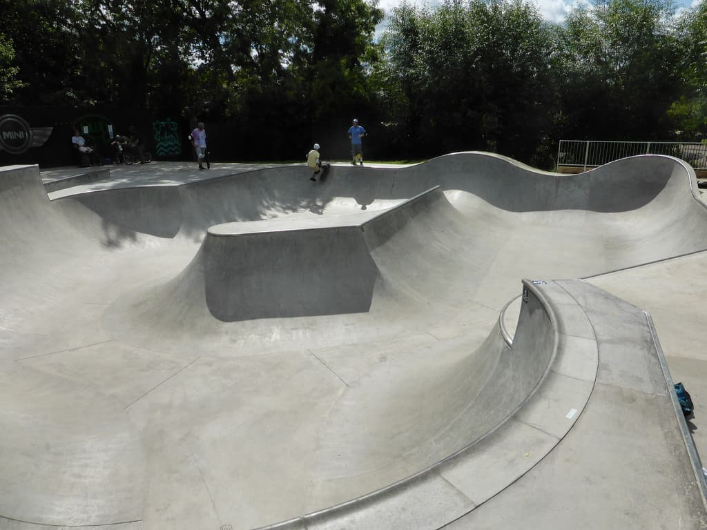 Meadow Lane Spine Skatepark photo 1