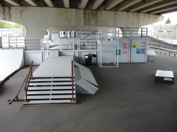 Overpass Skatpark photo 1