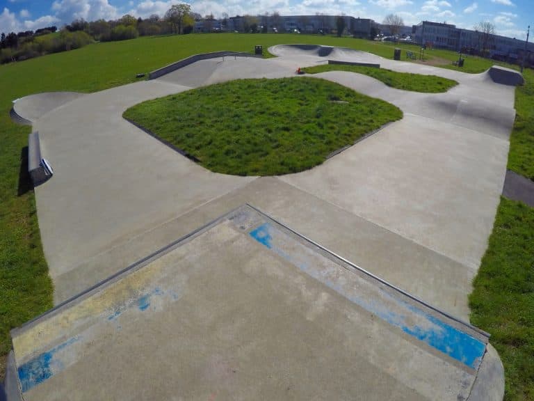 Pollards Hill Mitcham Skatepark photo 1