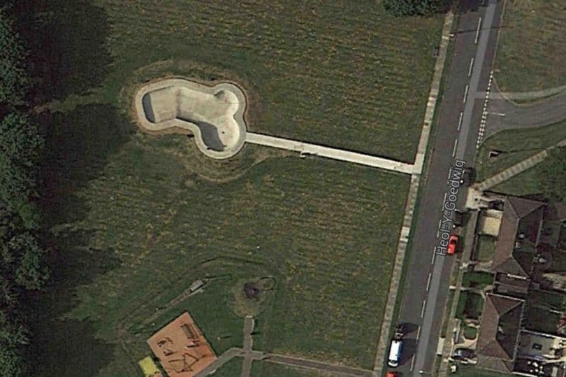 Porthcawl Bowl Skatepark photo 1