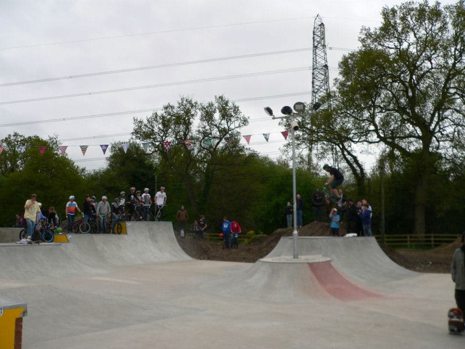 Potterne Park Bowl Skatepark photo 1