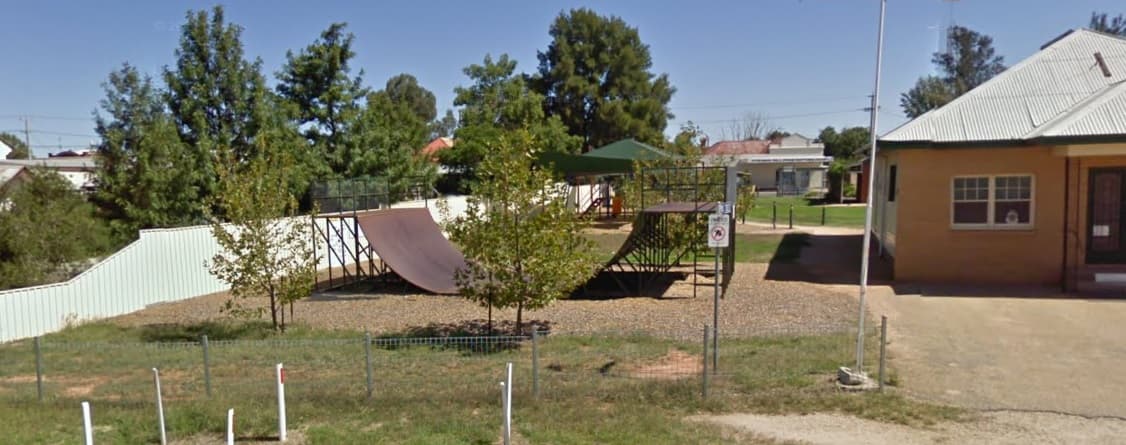 Pyramid Hill Mini Ramp Skatepark photo 1