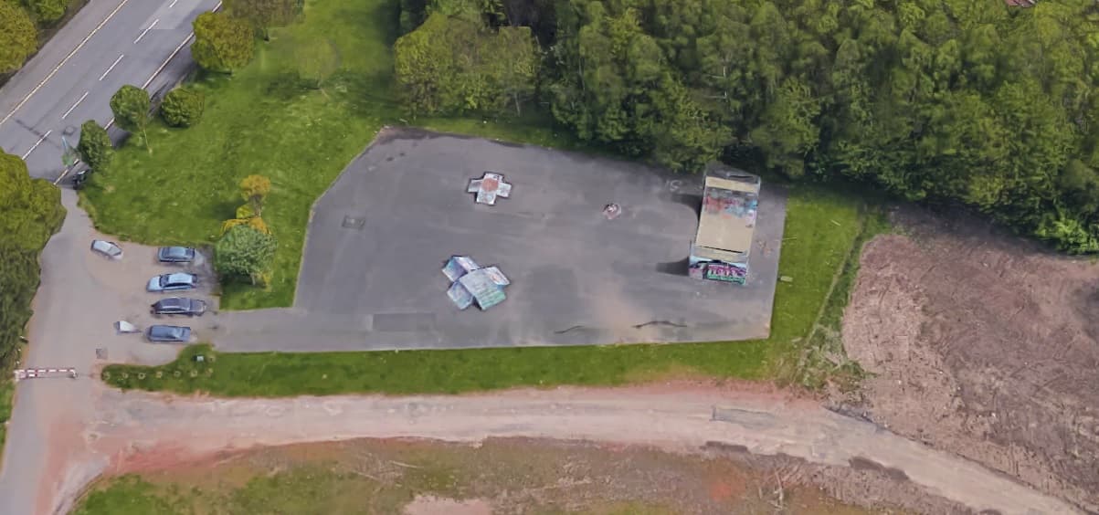 Queens Park Skatepark photo 1