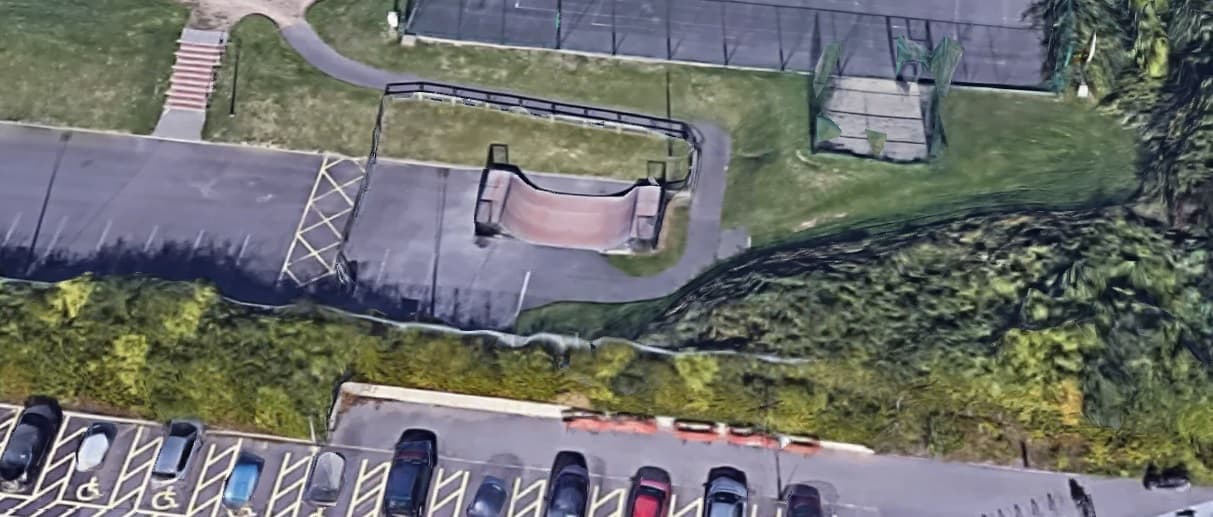 Sevenoaks Road Skatepark photo 1