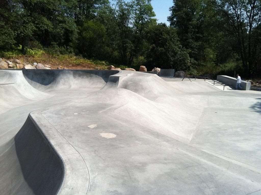 Shasta Lake City Skatepark photo 1