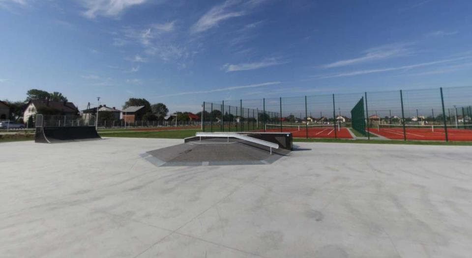 Skatepark Bialobrzegi photo 1