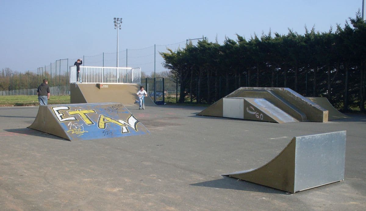 Skatepark de Dompierre-sur-Mer photo 1