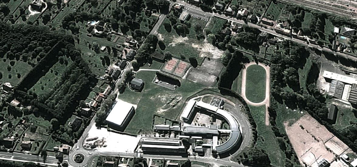 Skatepark Guerche-sur-l'Aubois photo 1
