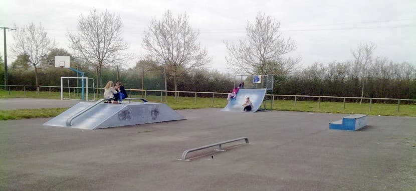 Skatepark Jouy-Le-Potier photo 1
