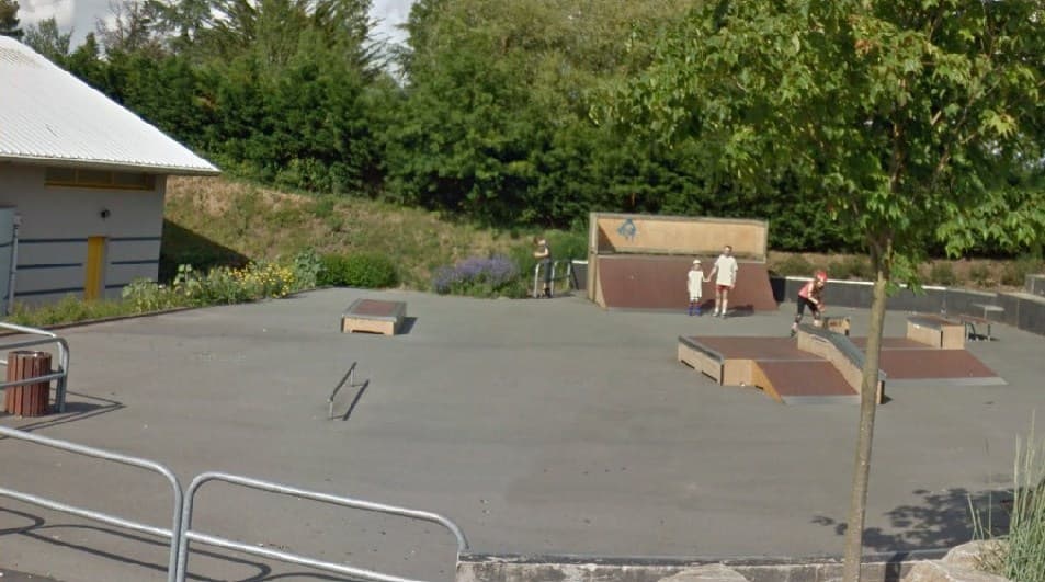Skatepark Loroux-Bottereau photo 1