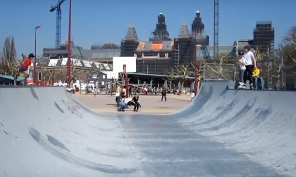 Skatepark Museumplein Mini-ramp Amsterdam photo 1