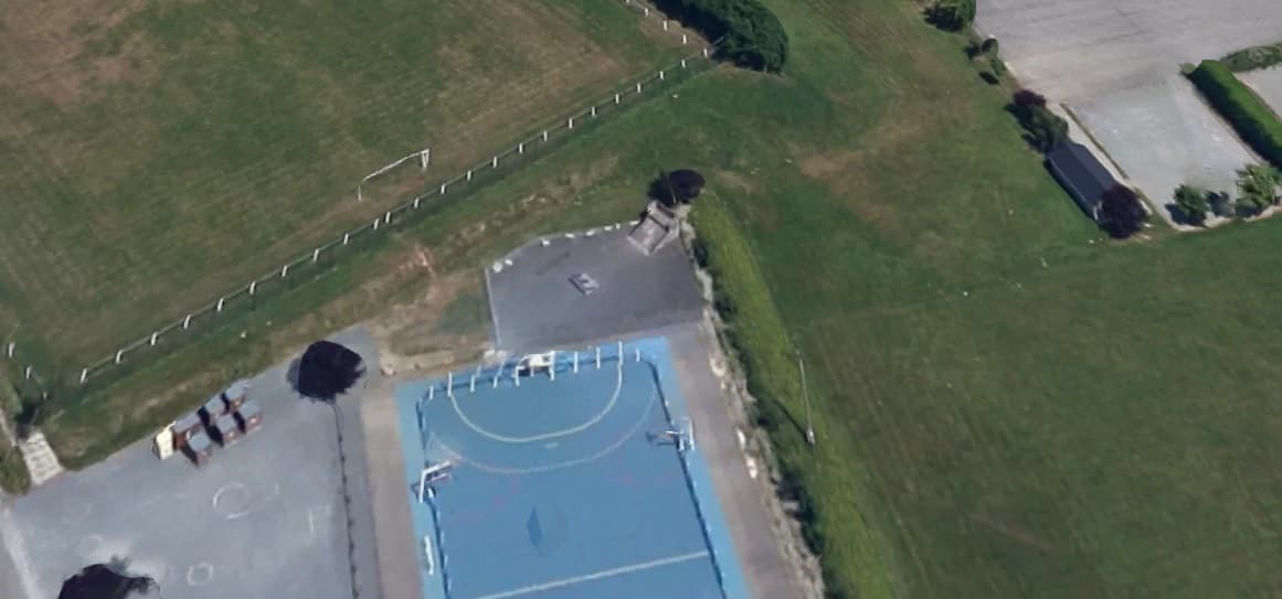 Skatepark Parné-sur-Roc photo 1