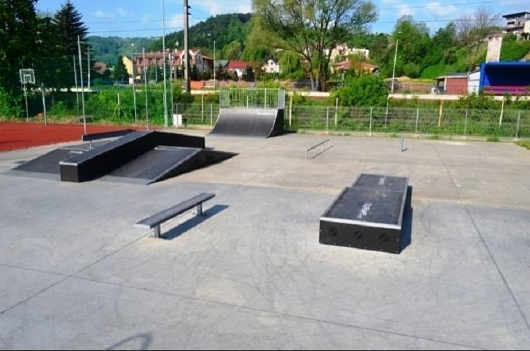 Skatepark Piwniczna-Zdrój photo 1