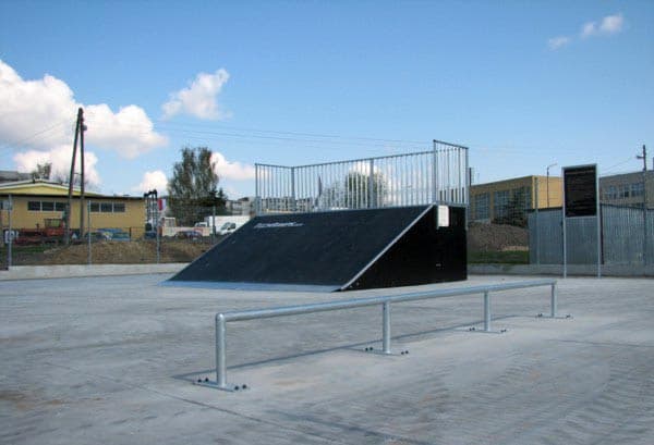 Skatepark - Poniatowa photo 1