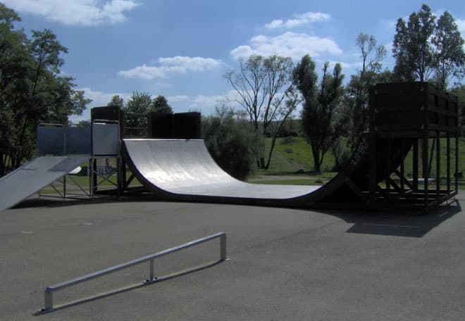 Skatepark - Porcheville photo 1