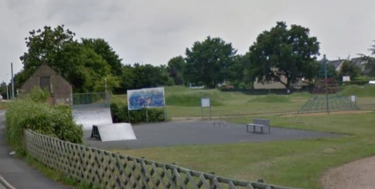 Skatepark Saint Georges sur Loire photo 1