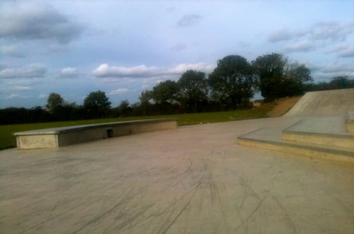 West Bletchley Skate Plaza Skatepark photo 1