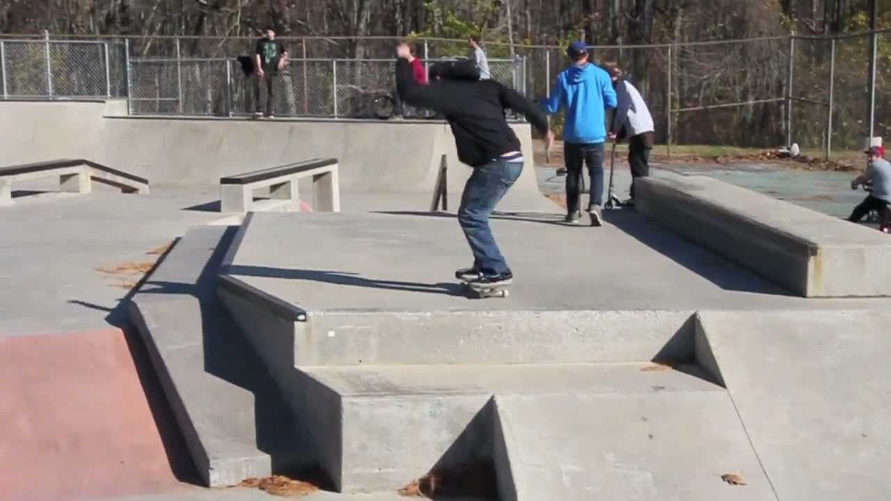 Windsor Locks Skatepark photo 1